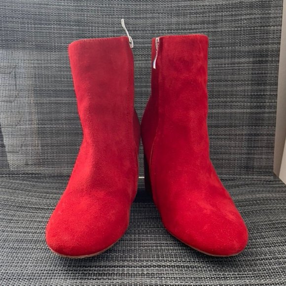 Halogen Shoes - Nordstrom Brand Halogen Red Suede Booties 6M